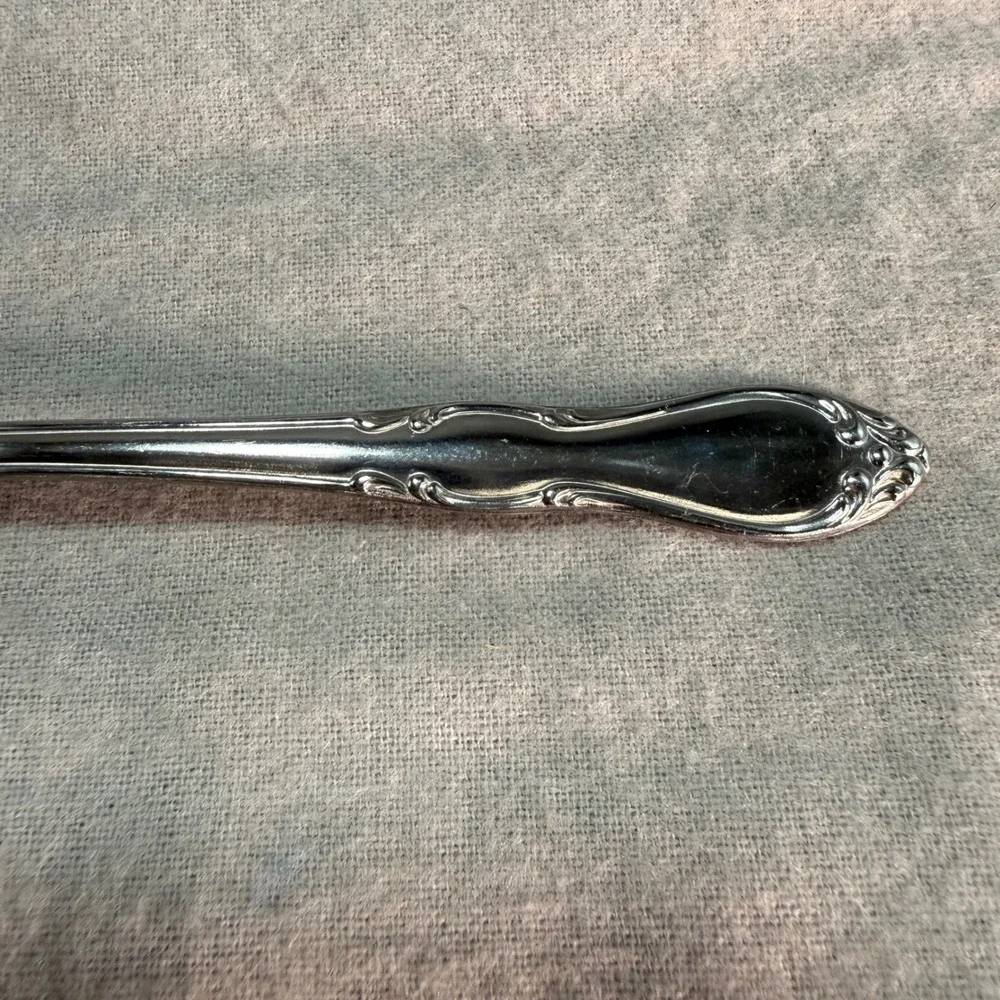 Oneida HOMESTEAD 24 Pc Flatware Replacement Lot 12 Teaspoons 4 Serving Spoons +